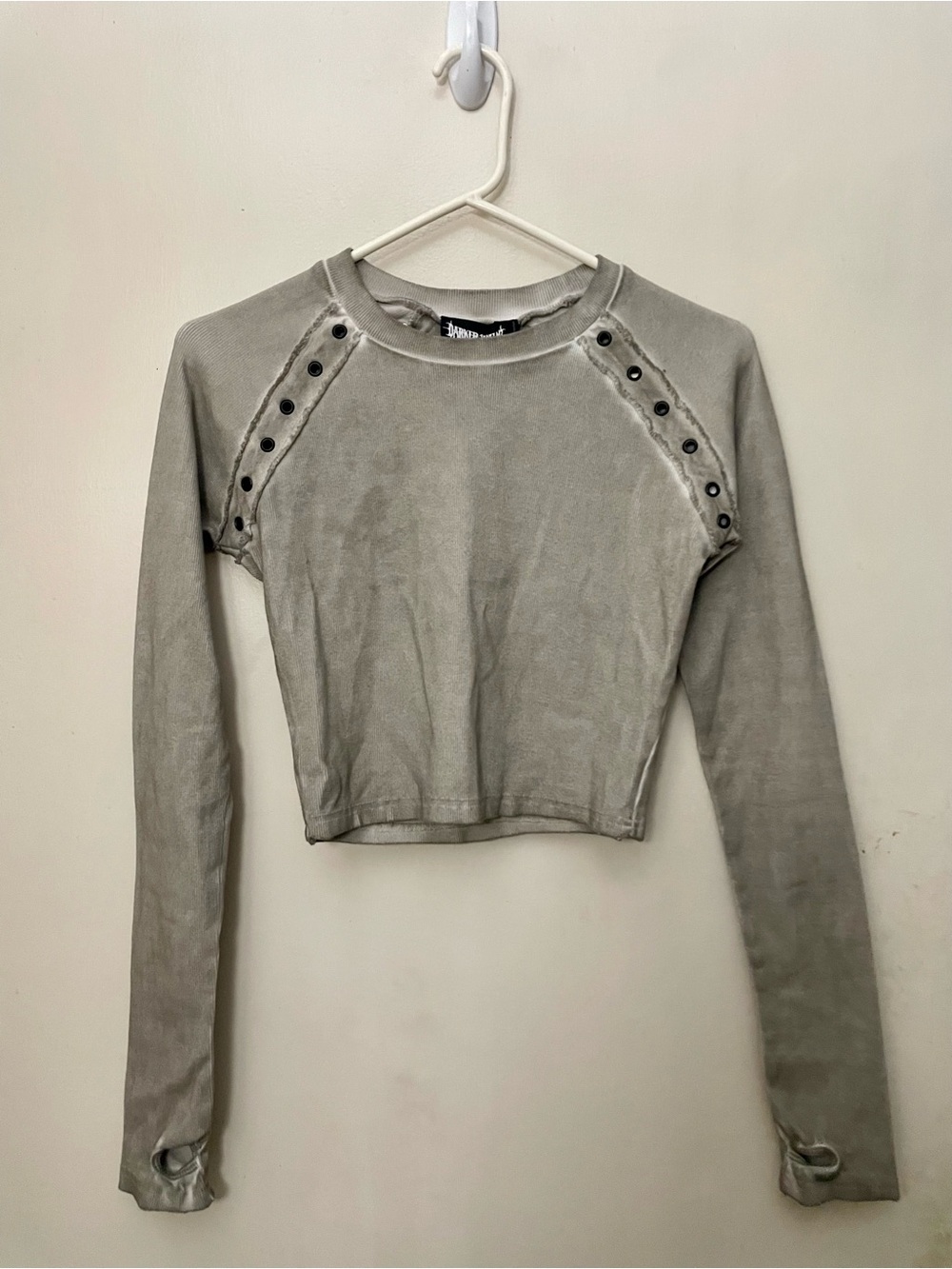Dolls Kill Darker Wavs Cropped Long-Sleeve Crewneck Top size medium NWT